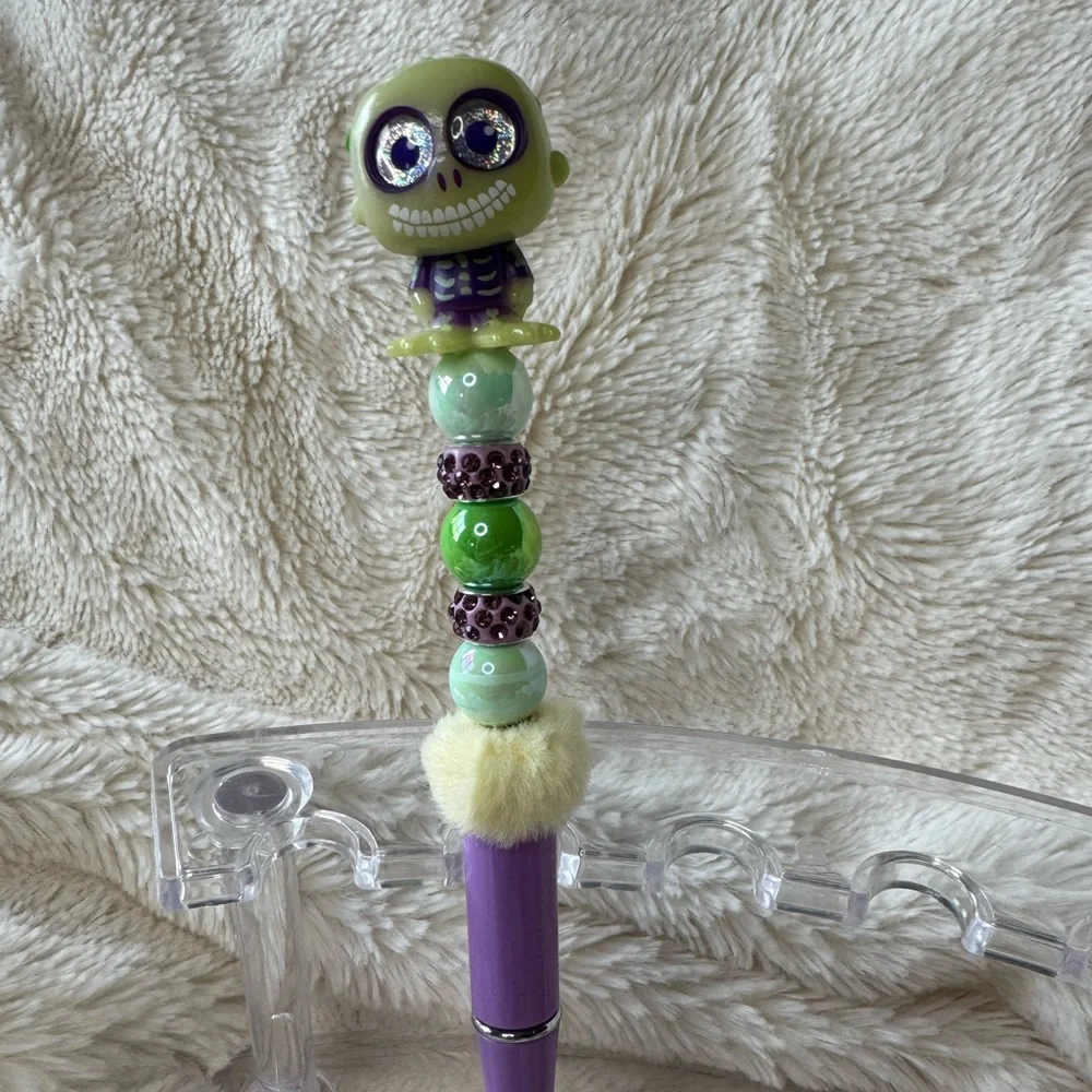NBC DOORABLE GLOW IN THE DARK PEN SET